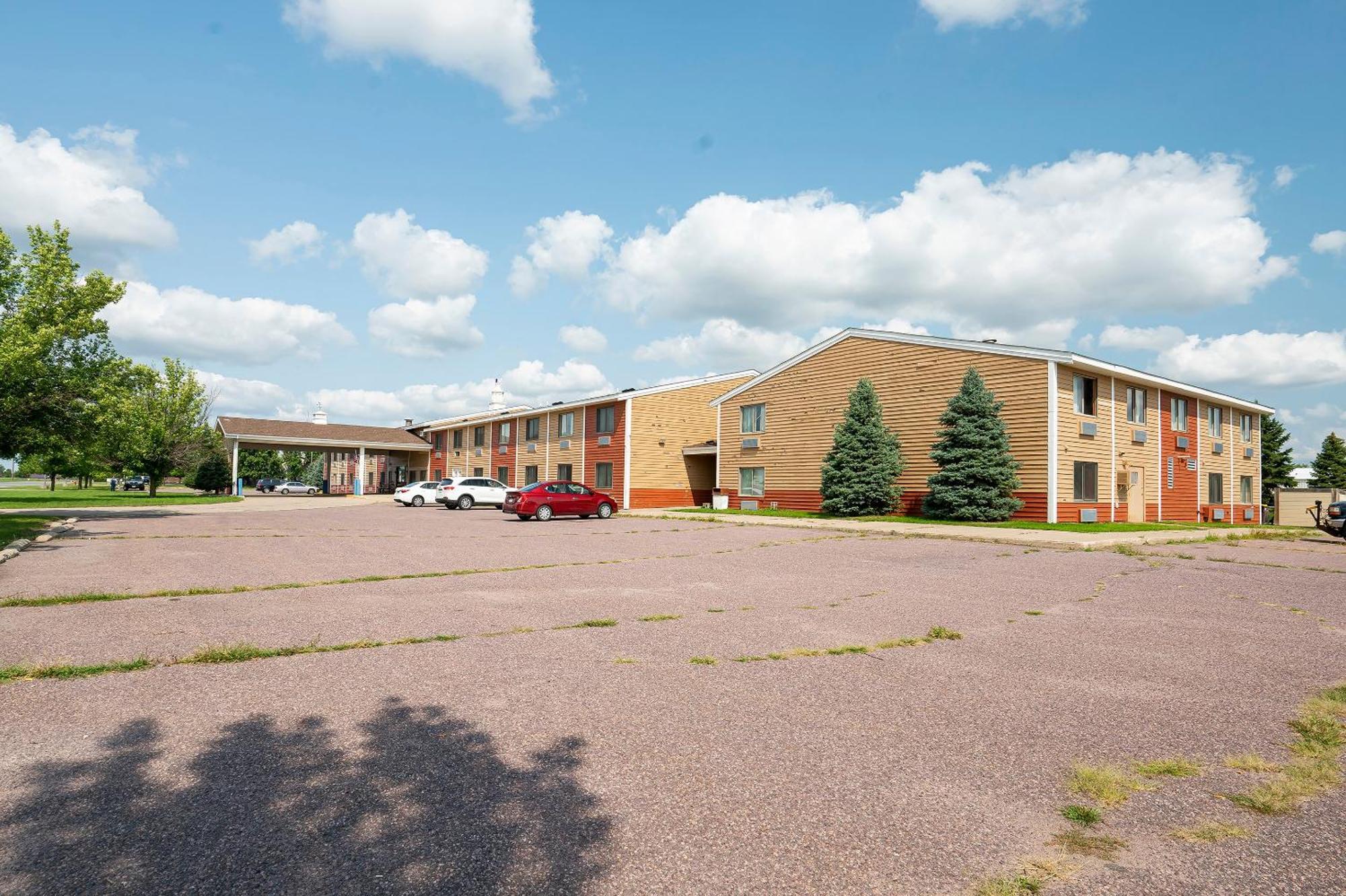 Oyo Near Jackpot Casino Hotel Redwood Falls